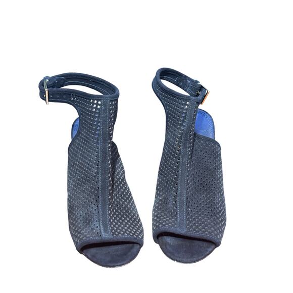 Tory Burch Women’s Perforated Suede Sandals Shoes size 8.5 - Picture 2 of 7